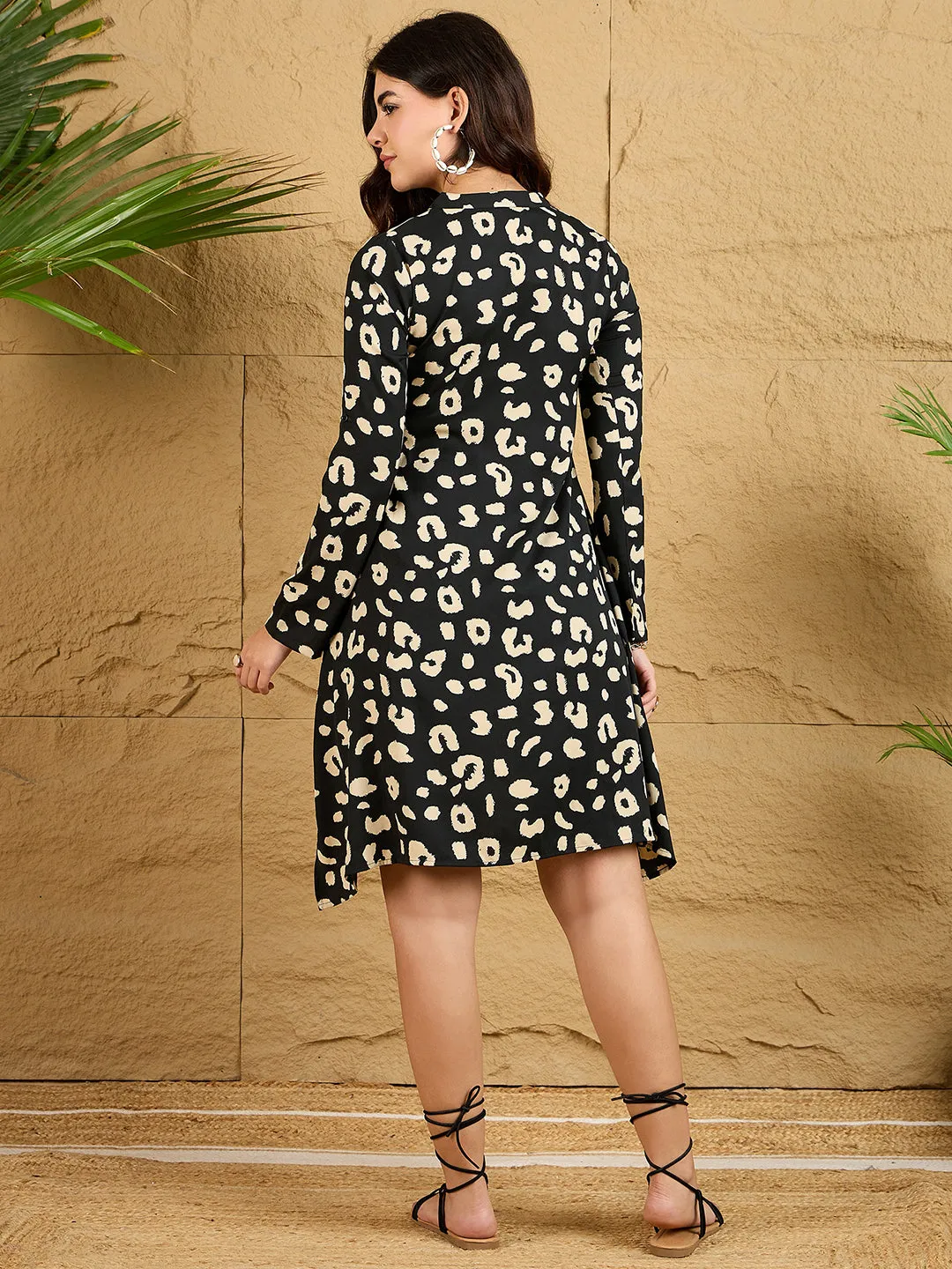 Berrylush Women Black Animal Print V-Neck Long Sleeve High Low Tunic