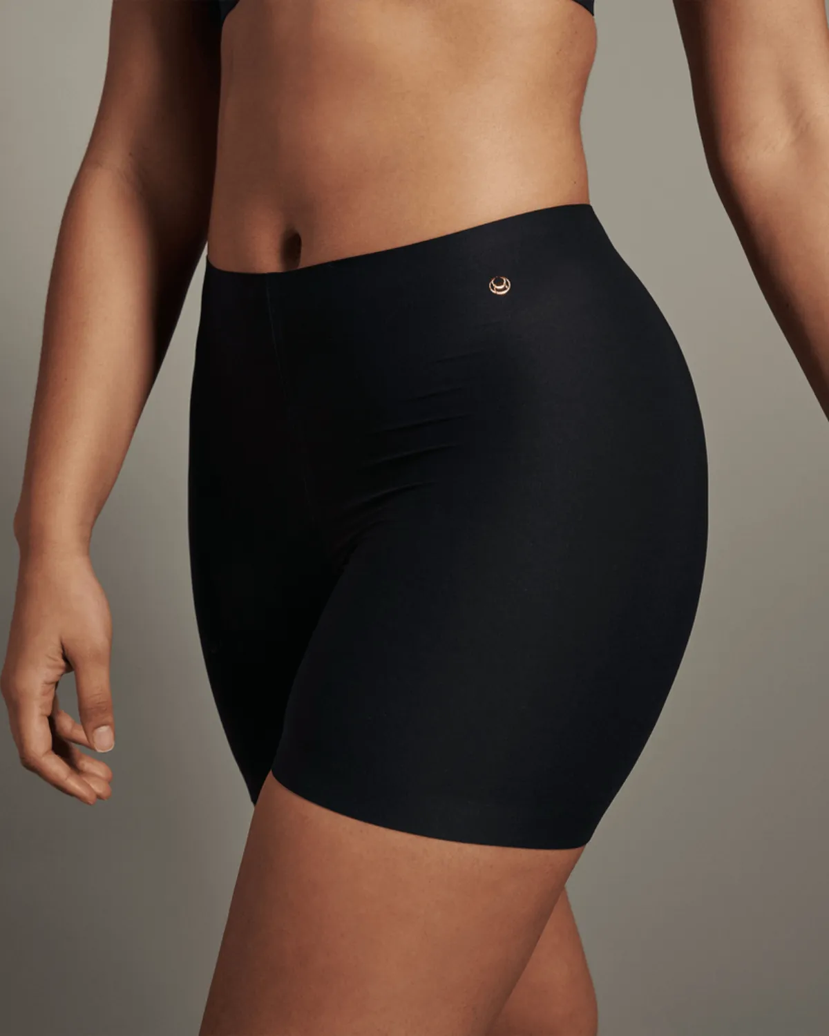Evelyn & Bobbie Longline Girlshort (More colors available)