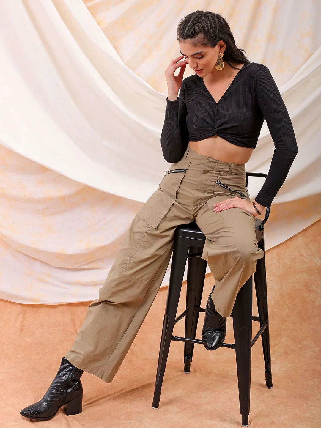 Freehand Women Black Fitted Solid V-Neck Regular