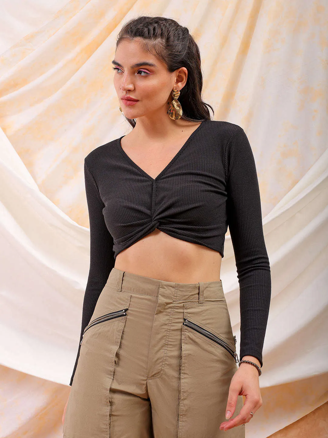 Freehand Women Black Fitted Solid V-Neck Regular