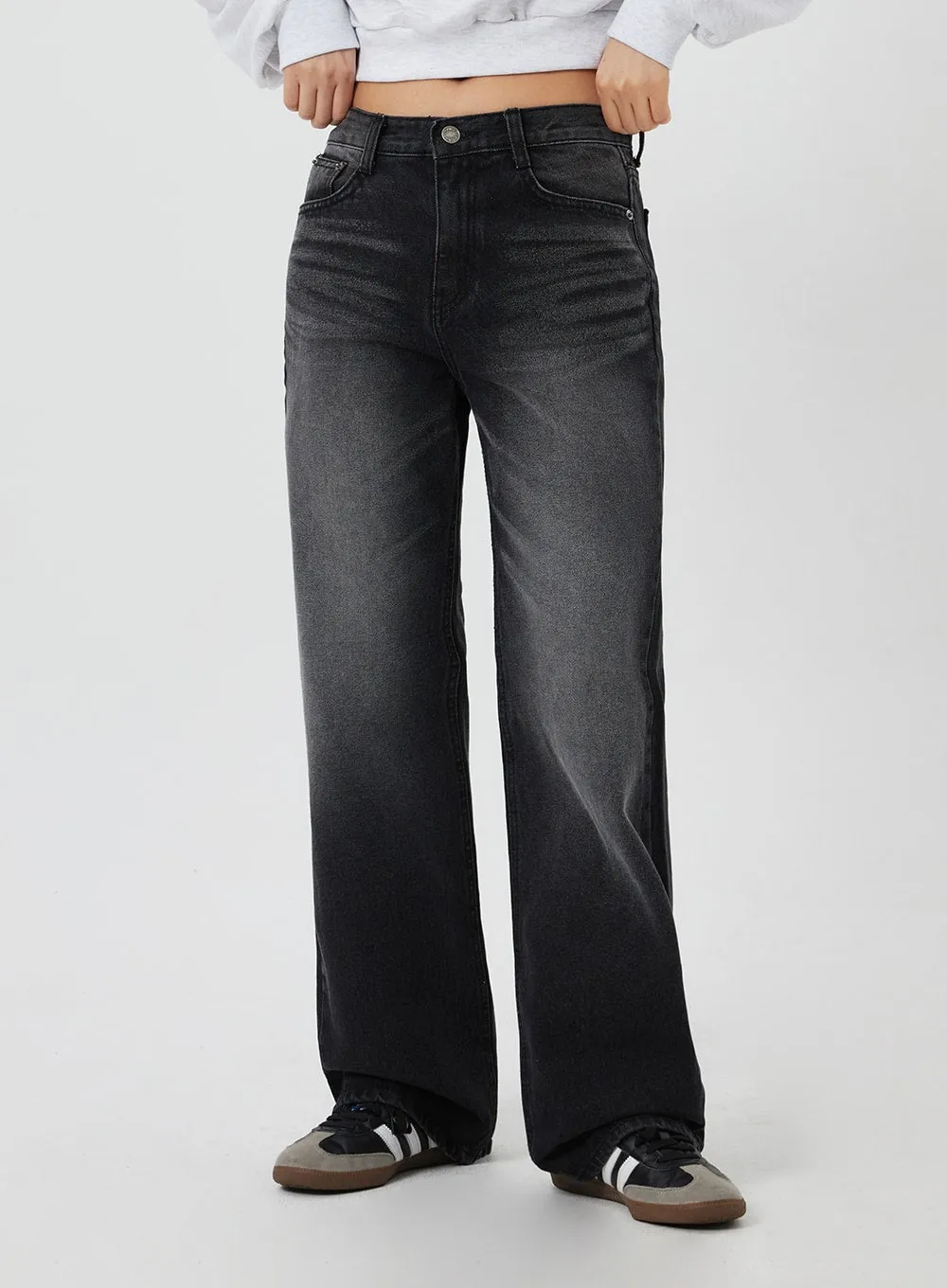 Mid-Rise Bootcut Jeans CF327