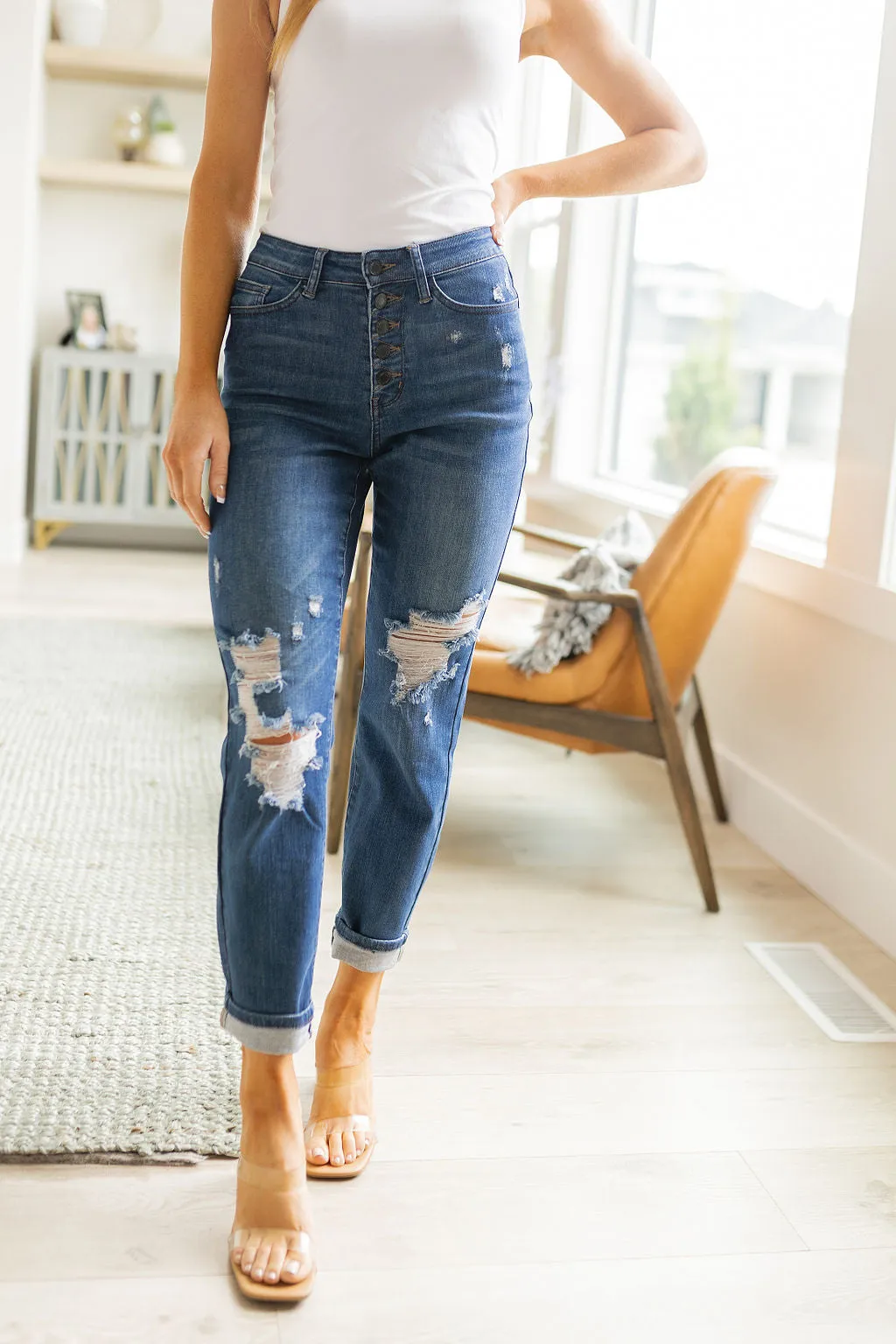ONLINE EXCLUSIVE JUDY BLUE Colt High Rise Button Fly Distressed Boyfriend Jeans