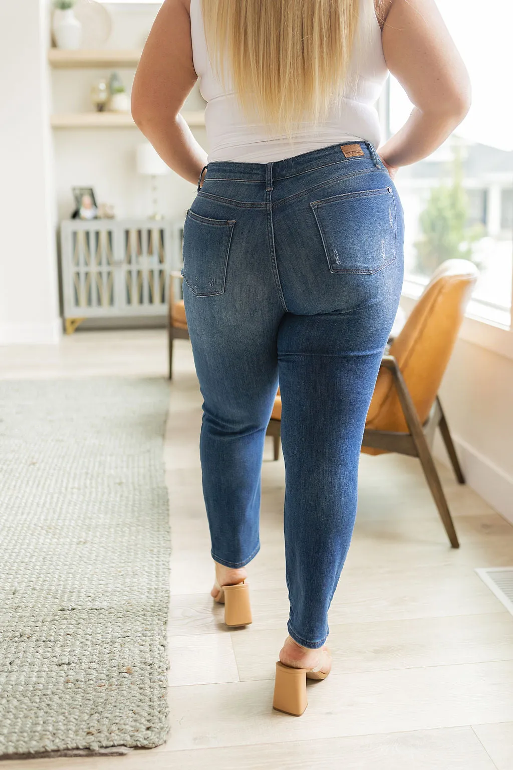 ONLINE EXCLUSIVE JUDY BLUE Colt High Rise Button Fly Distressed Boyfriend Jeans