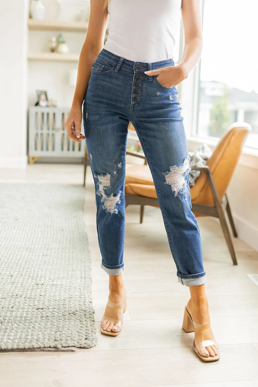 ONLINE EXCLUSIVE JUDY BLUE Colt High Rise Button Fly Distressed Boyfriend Jeans