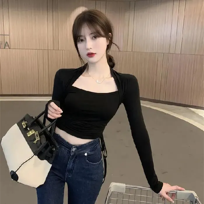 Trendiges Y2K-Crop-Top in Beige mit langen Ärmeln